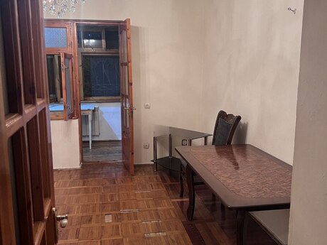 Xalqlar Dostluğunda 3 otaqlı köhnə tikili mənzil satılır, 80 m², 197 000 AZN, şəkil 2 / 12
