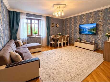 2 otaq · 70 m² · 3/5 mərtəbə, Azadlıq prospekti