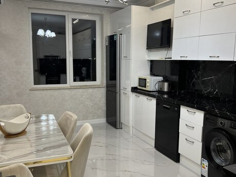 Qaraçuxurda 2 otaqlı yeni tikili mənzil kirayə verilir, 78 m², 800 AZN/ay, şəkil 4 / 12