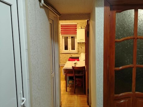 Продаётся 2-комнатная квартира в старом фонде, Lökbatan, 52 м², 105 000 AZN, фото 3 / 7