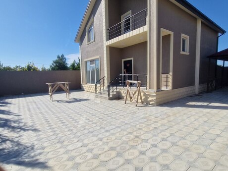 4 otaq · 130 m² · 2/2 mərtəbə, Türkan