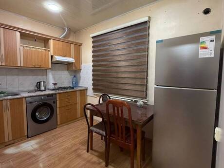 Yasamalda 3 otaqlı köhnə tikili mənzil kirayə verilir, 90 m², 800 AZN/ay, şəkil 2 / 6