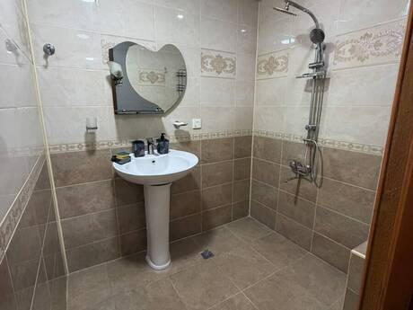 Yasamalda 3 otaqlı köhnə tikili mənzil kirayə verilir, 90 m², 800 AZN/ay, şəkil 3 / 6