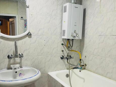 Əhmədlidə 3 otaqlı köhnə tikili mənzil satılır, 75 m², 220 000 AZN, şəkil 5 / 12