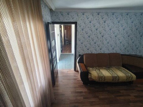 Bayılda 2 otaqlı həyət evi satılır, 40 m², 42 000 AZN, şəkil 2 / 8