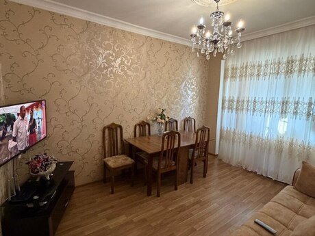 2-room old-build apartment for sale in Albalılıq, 55 m², 156 000 AZN, photo 2 / 12