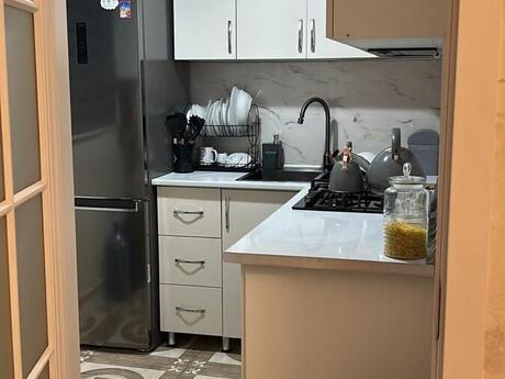 Memar Əcəmidə 2 otaqlı köhnə tikili mənzil satılır, 55 m², 151 000 AZN, şəkil 4 / 12