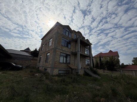 9 otaq · 500 m²