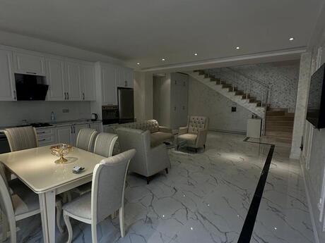 5 otaq · 245 m² · 14/14 mərtəbə, Rəşid Behbudov küçəsi