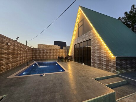 4 otaq · 100 m² · 1/1 mərtəbə, Novxanı