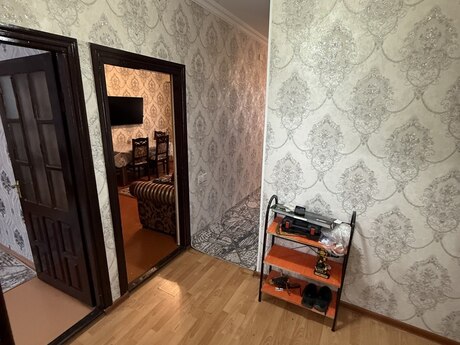Yeni Günəşlidə 3 otaqlı köhnə tikili mənzil kirayə verilir, 80 m², 550 AZN/ay, şəkil 2 / 12