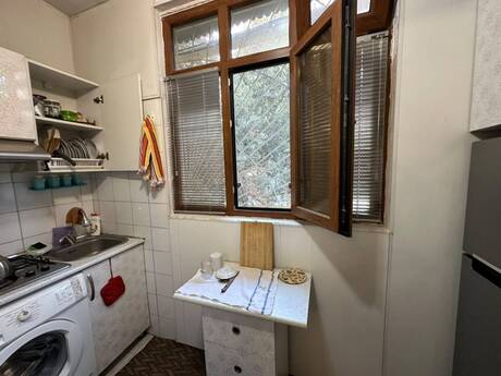 7-ci mikrorayonda 2 otaqlı köhnə tikili mənzil satılır, 42 m², 140 000 AZN, şəkil 4 / 11