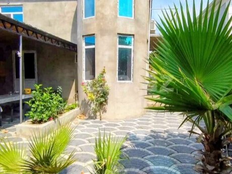 4 rooms · 150 m²