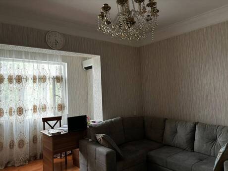 8-ci mikrorayonda 2 otaqlı yeni tikili mənzil kirayə verilir, 45 m², 700 AZN/ay, şəkil 3 / 8