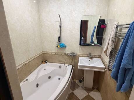 7-ci mikrorayonda 3 otaqlı yeni tikili mənzil kirayə verilir, 100 m², 896 AZN/ay, şəkil 4 / 9
