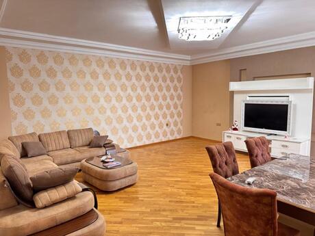 3-room new-build apartment for rent in 8 Noyabr, 130 m², 900 AZN/mo, photo 2 / 12