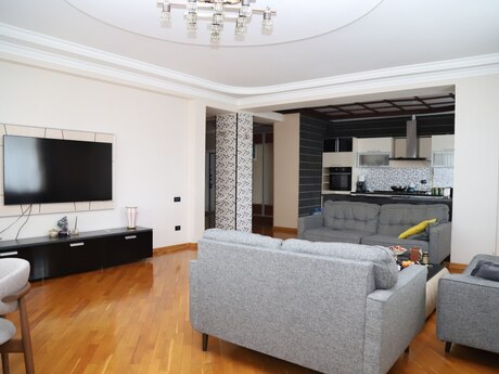 Продаётся 3-комнатная квартира в новостройке, 8-ci mikrorayon, 137 м², 390 000 AZN, фото 2 / 12