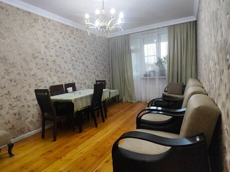 4 otaq · 90 m²