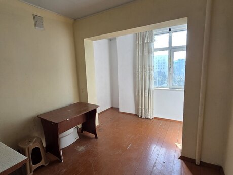 Azadlıq Prospektidə 2 otaqlı köhnə tikili mənzil satılır, 50 m², 126 500 AZN, şəkil 4 / 12