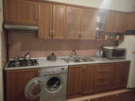 İnşaatçılarda 2 otaqlı yeni tikili mənzil kirayə verilir, 130 m², 600 AZN/ay, şəkil 2 / 9