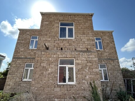 6 otaq · 200 m² · 1/1 mərtəbə, Binə