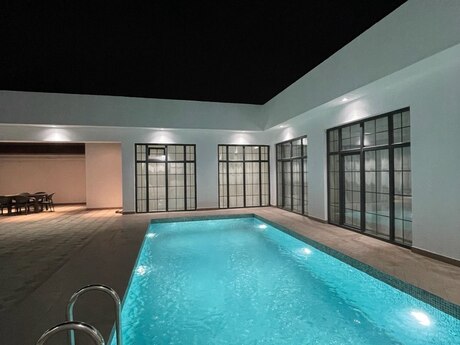 4 otaq · 250 m²