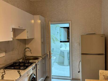 Binəqədidə 2 otaqlı həyət evi kirayə verilir, 55 m², 300 AZN/ay, şəkil 2 / 7