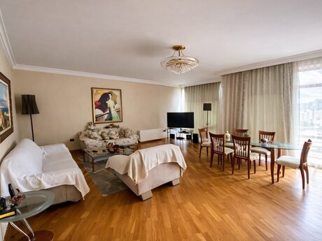 28 Mayda 3 otaqlı yeni tikili mənzil satılır, 138 m², 415 000 AZN, şəkil 2 / 12