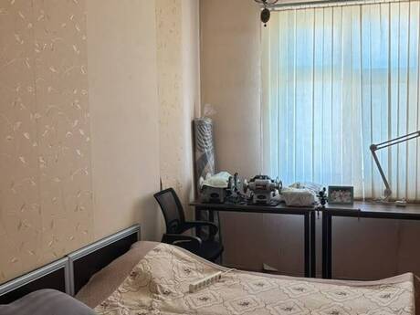 3-room old-build apartment for sale in Memar Əcəmi, 60 m², 159 900 AZN, photo 2 / 5