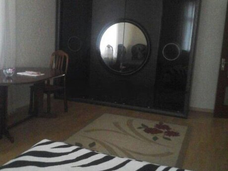 4 otaq · 200 m²