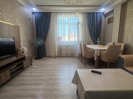 3 otaq · 90 m² · 5/6 mərtəbə, Qurtuluş 93