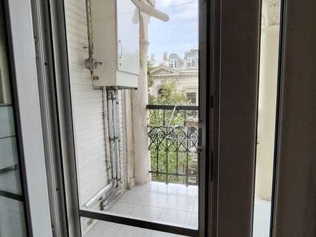 Sahildə 2 otaqlı köhnə tikili mənzil kirayə verilir, 75 m², 1 000 AZN/ay, şəkil 2 / 12