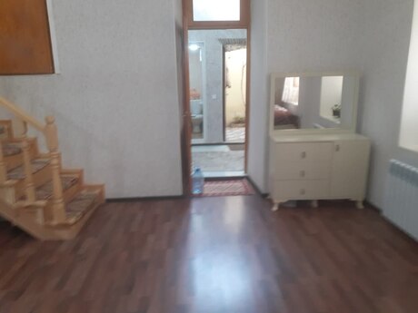 Bayılda 2 otaqlı həyət evi satılır, 45 m², 85 000 AZN, şəkil 2 / 12