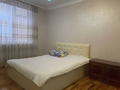 Elmlər Akademiyasında 3 otaqlı köhnə tikili mənzil kirayə verilir, 100 m², 1 000 AZN/ay, şəkil 2 / 9