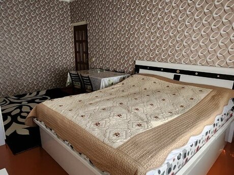 Qaraçuxurda 5 otaqlı köhnə tikili mənzil satılır, 110 m², 198 000 AZN, şəkil 2 / 12