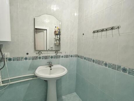 2-room old-build apartment for sale in Bakıxanov, 55 m², 150 000 AZN, photo 3 / 11