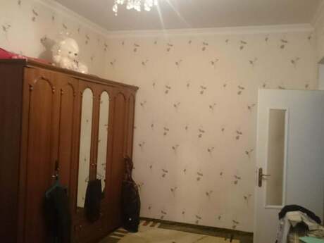 6 otaq · 240 m² · 1/1 mərtəbə, Ramana