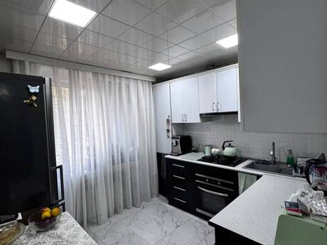 Bakıxanovda 2 otaqlı köhnə tikili mənzil satılır, 55 m², 159 000 AZN, şəkil 3 / 6