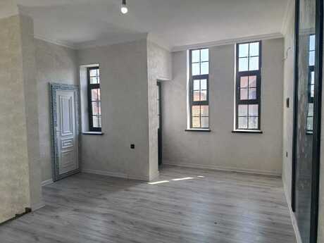 Sarayda 6 otaqlı həyət evi satılır, 200 m², 158 000 AZN, şəkil 2 / 12