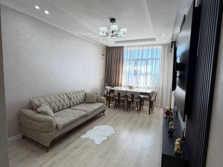 3 otaq · 86 m² · 17/17 mərtəbə, Nəsrəddin Tusi küçəsi