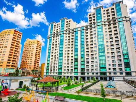 3 otaq · 136 m² · 9/17 mərtəbə, Elmlər Akademiyası