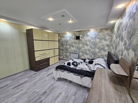 Əhmədlidə 7 otaqlı həyət evi satılır, 120 m², 175 000 AZN, şəkil 2 / 12