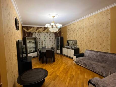 2 otaqlı mənzil, 100 m², Badamdar, 800 AZN