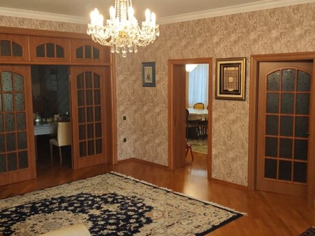 Əhmədlidə 8 otaqlı həyət evi satılır, 630 m², 1 750 000 AZN, şəkil 4 / 12