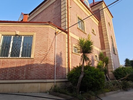 Əhmədlidə 8 otaqlı həyət evi satılır, 630 m², 1 750 000 AZN, şəkil 2 / 12