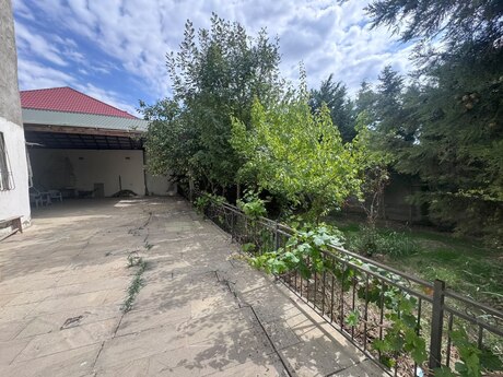 4 rooms · 200 m² · floor 1/1, Masazır