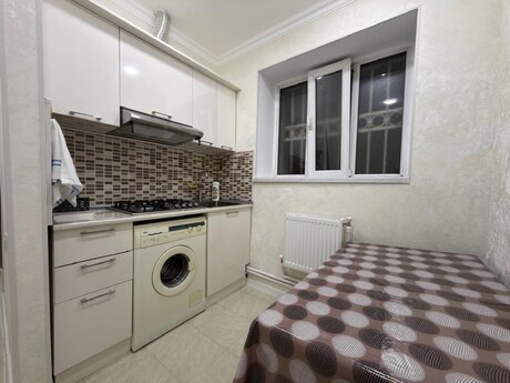 Nəsimidə 1 otaqlı köhnə tikili mənzil kirayə verilir, 47 m², 630 AZN/ay, şəkil 2 / 9