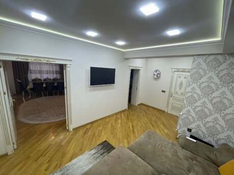 Əhmədlidə 3 otaqlı yeni tikili mənzil kirayə verilir, 95 m², 1 000 AZN/ay, şəkil 4 / 12
