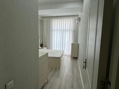 Whitestone Towers kompleksində 2 otaqlı yeni tikili mənzil kirayə verilir, 70 m², 1 050 AZN/ay, şəkil 2 / 12