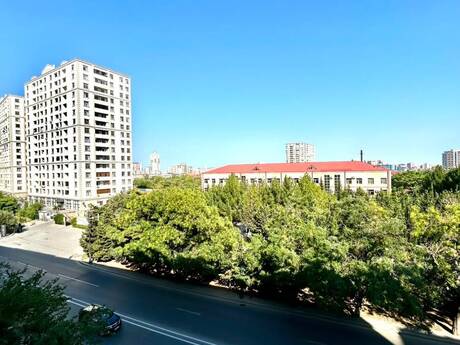 4-room new-build apartment for sale in Elmlər Akademiyası, 135 m², 335 000 AZN, photo 2 / 12